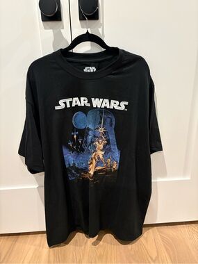 Star Wars Black Embrodiered Tee - Men's Classic Logo Shirt. Size XL